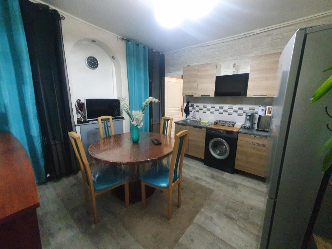 Bel Petit Appartement Charleville-Mézières エクステリア 写真
